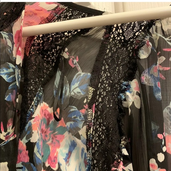EXPRESS Women’s XS Floral Lace Kimono - Picture 6 of 6